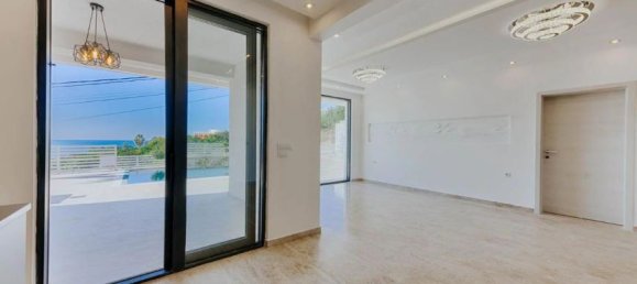 6 bedrooms Commercial property in Bar, Montenegro No. 58 13