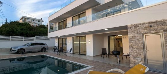 6 bedrooms Commercial property in Bar, Montenegro No. 58 5