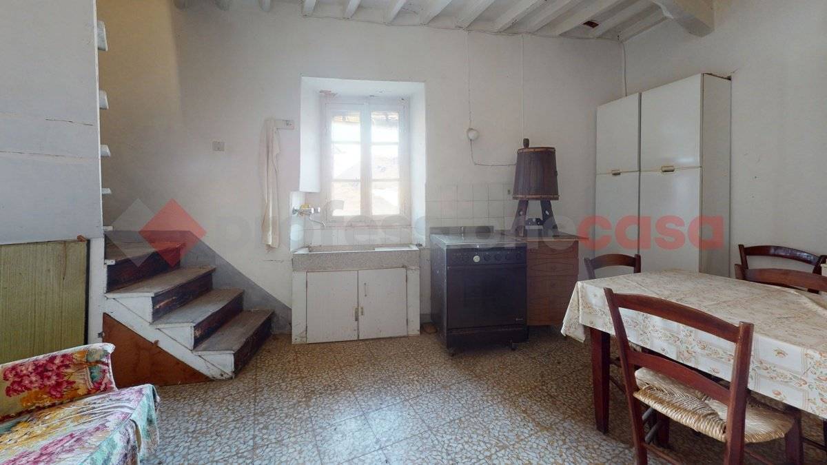 2 bedrooms House in Bagni di Lucca, Italy No. 237866