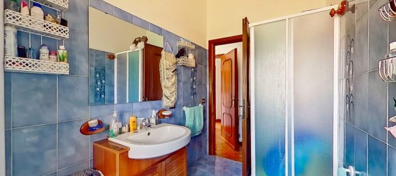 4 bedrooms Apartment in Rome, Italy No. 360064 16