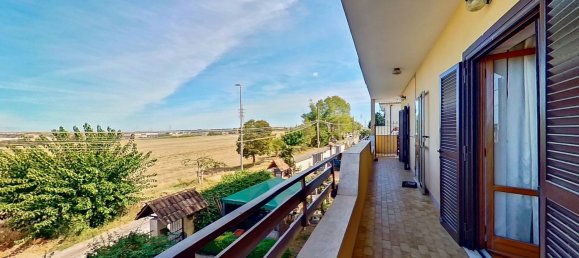 4 bedrooms Apartment in Rome, Italy No. 360064 9