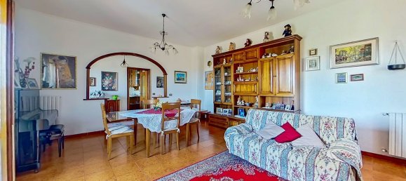 4 bedrooms Apartment in Rome, Italy No. 360064 6