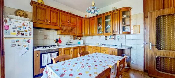 4 bedrooms Apartment in Rome, Italy No. 360064 12