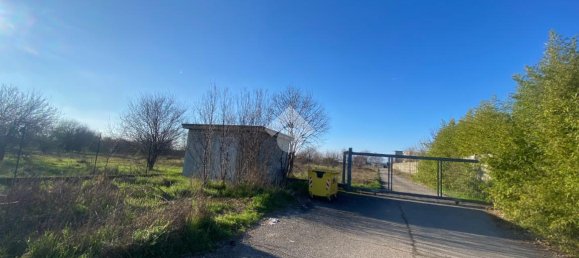 Земельный участок 9415м² в Кастильоне делле Стивьере, Италия № 153760 6