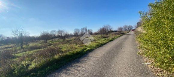 Земельный участок 9415м² в Кастильоне делле Стивьере, Италия № 153760 19