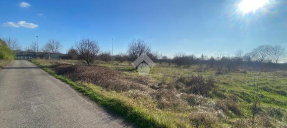 Земельный участок 9415м² в Кастильоне делле Стивьере, Италия № 153760 15