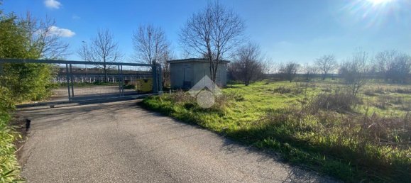 Земельный участок 9415м² в Кастильоне делле Стивьере, Италия № 153760 3