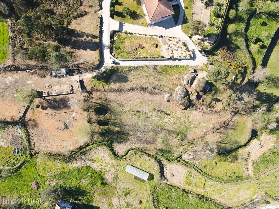 Terreno em Penafiel, Portugal 5330 m² N.º 353654