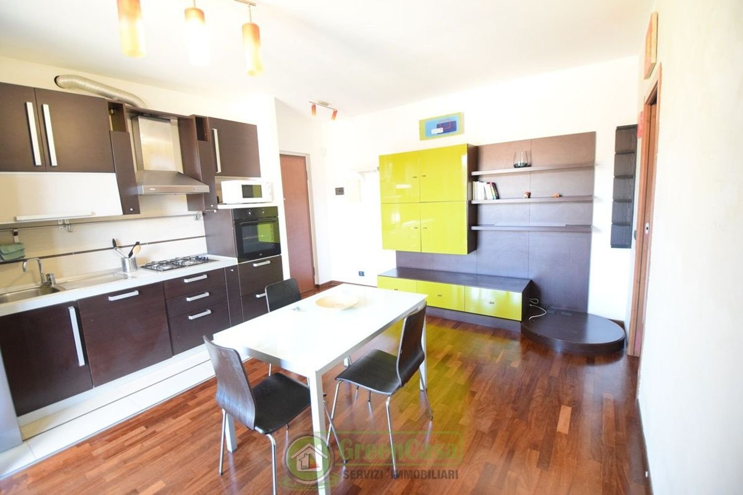 2 غرف نوم شقة في Roncello, Italy رقم 362201