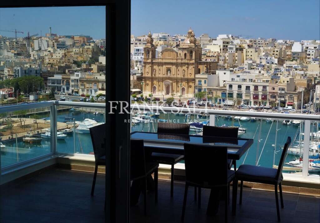 3 bedrooms Apartment in Pieta, Malta No. 4602