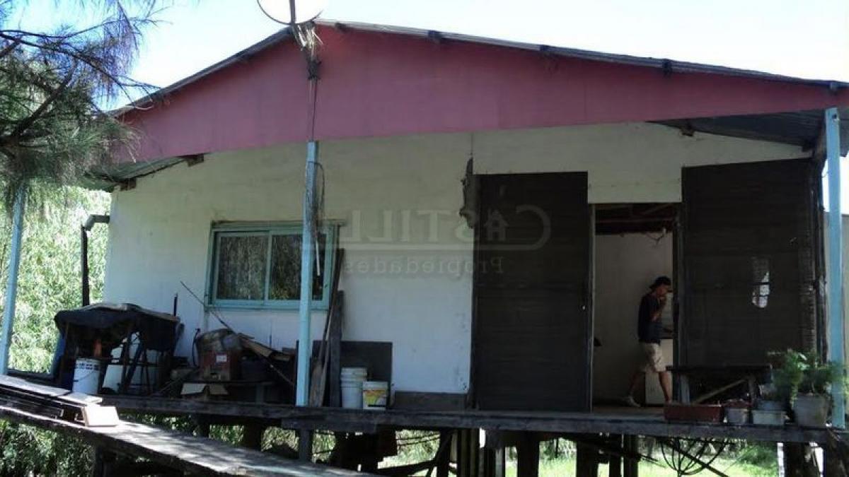 2 bedrooms House in Tigre, Argentina No. 15221