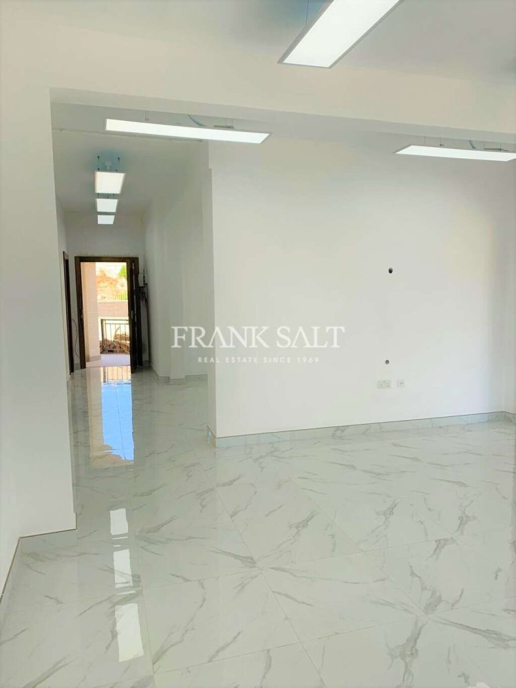 105m² Office in Swieqi, Malta No. 12370