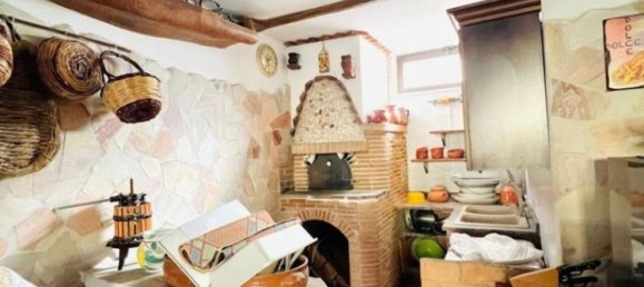 Casa de 3 dormitorios en Giugliano in Campania, Italy No. 297680 9