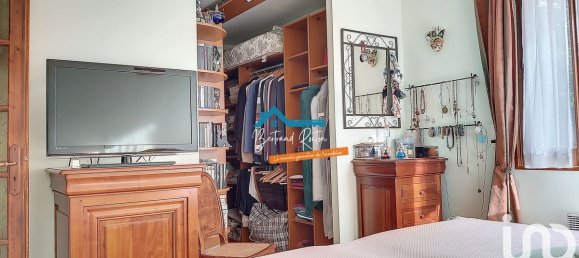 Casa de 5 dormitorios en Dhuizon, France No. 220621 17