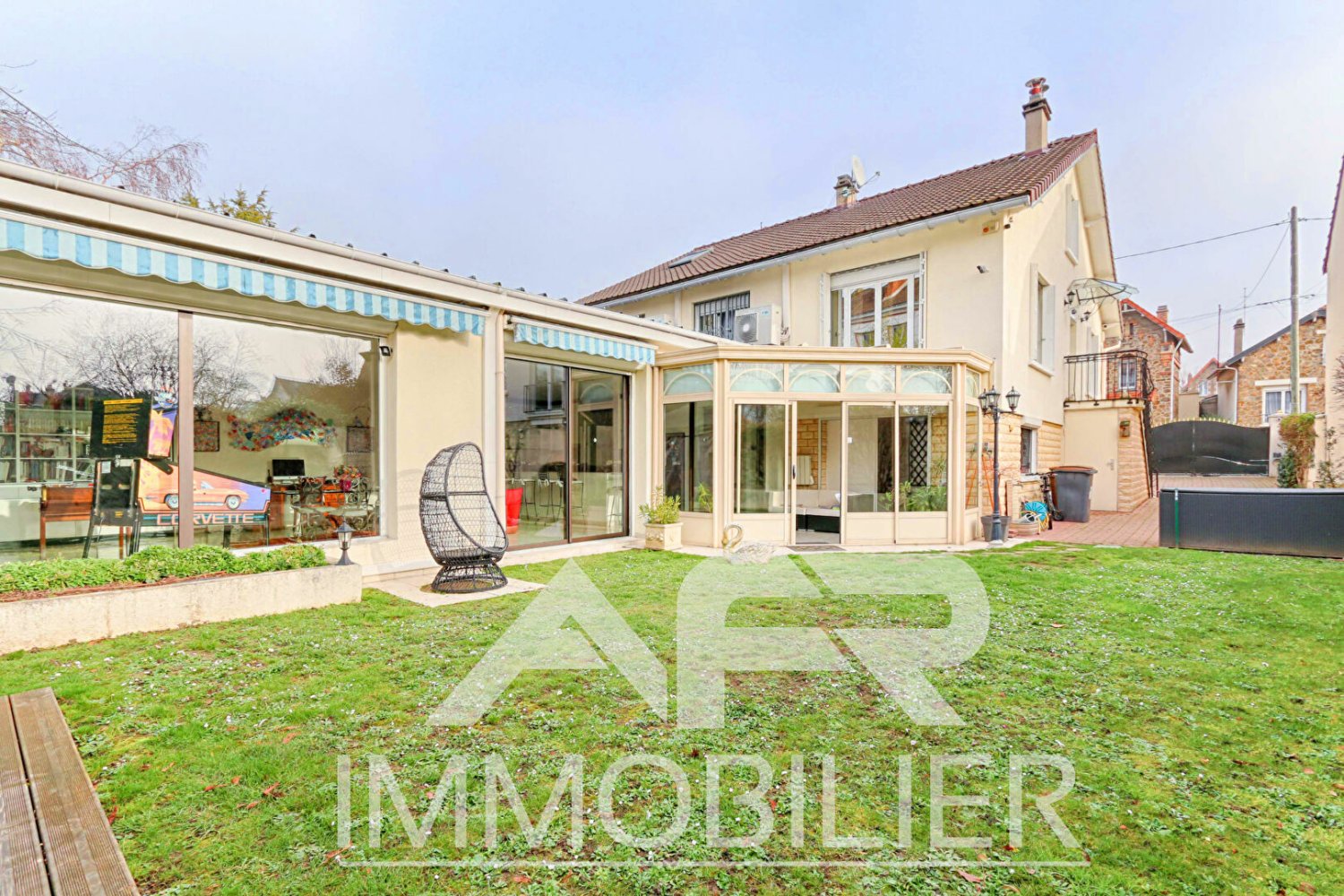 5 bedrooms House in Houilles, France No. 185669