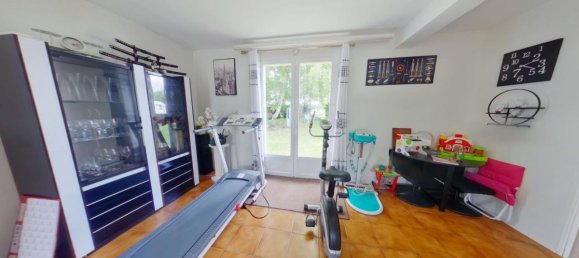 5 bedrooms House in Vienne, France No. 341223 13