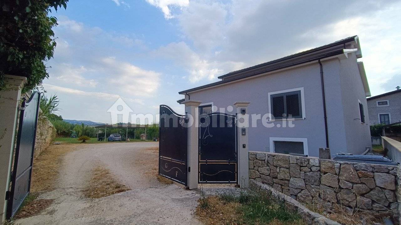 2 bedrooms House in Sora, Italy No. 280592