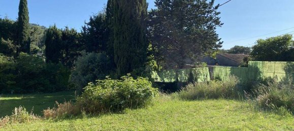 702m² Land in Aubagne, France No. 99806 2