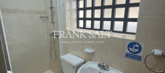 Bureau à Attard, Malta 54m² No. 12492 6