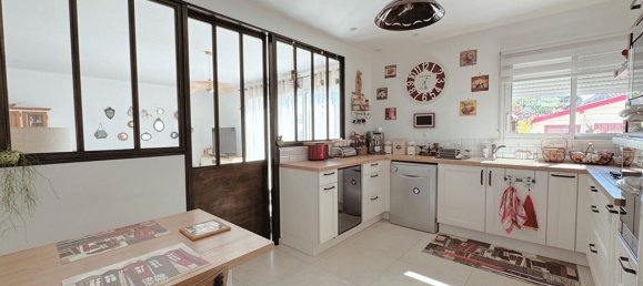 Casa de 3 dormitorios en Dompierre-sur-Mer, France No. 294602 5