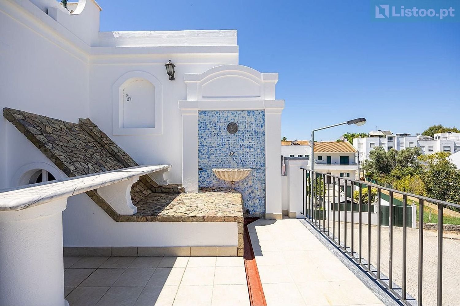 5 bedrooms House in Almada, Portugal No. 100183