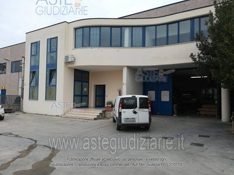 1-Zimmer Lagerhaus in Corropoli, Italy, Nr. 339527