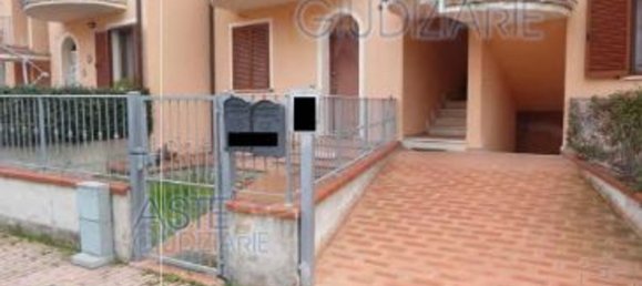 3 rooms Apartment in Monsummano Terme, Italy No. 40732 7