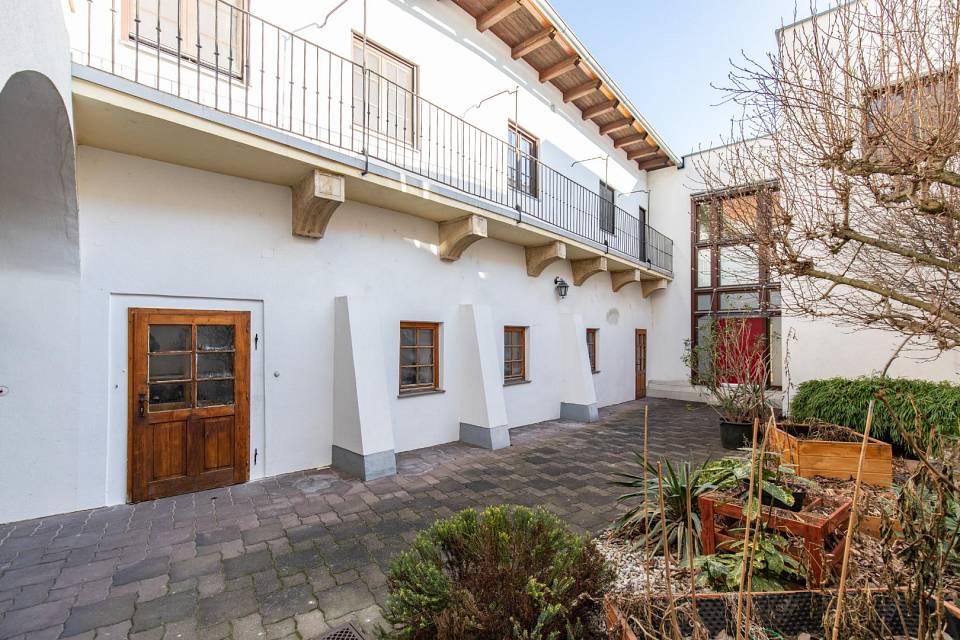 Квартира с 4 спальнями в Айзенштадт, Австрия № 77073