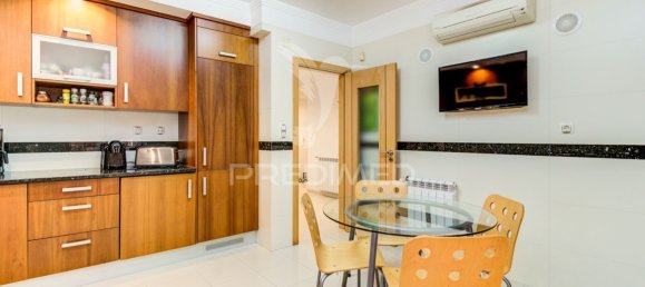 5 bedrooms House in Vialonga, Portugal No. 123892 8