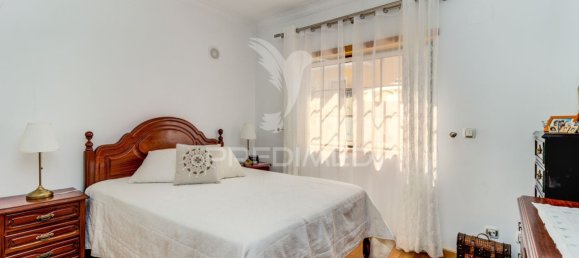 5 bedrooms House in Vialonga, Portugal No. 123892 15