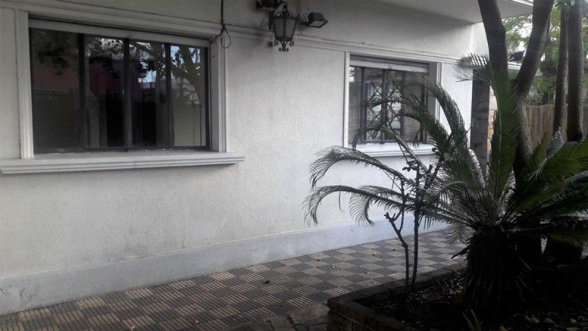 5 bedrooms House in Montevideo, Uruguay No. 2816