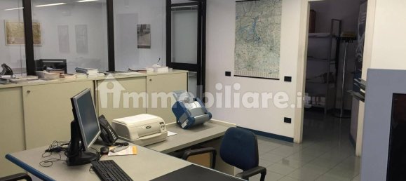 183m² Commercial property in Malgrate, Italy No. 319655 5