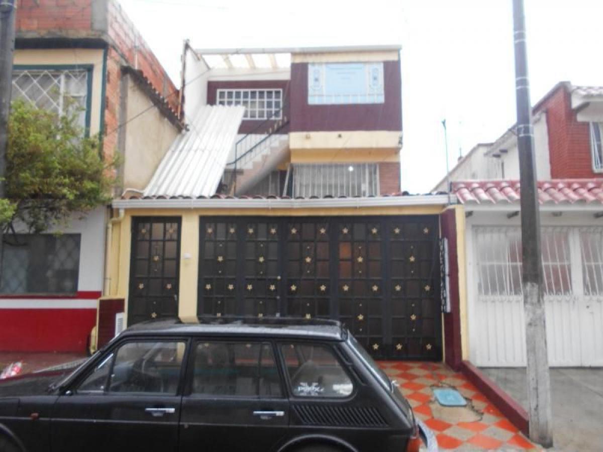 8 bedrooms House in Bogota, Colombia No. 11719