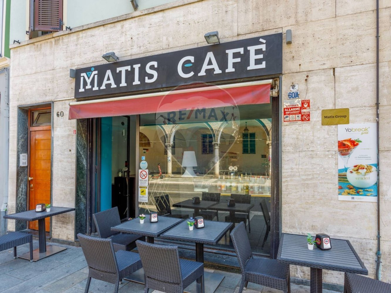 2-salle Propriété commerciale à Parma, Italy No. 346096