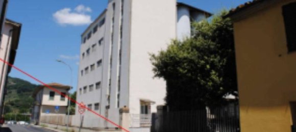 2449m² Warehouse in Lucca, Italy No. 284828 3