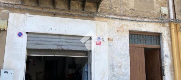 2-salle Garage à Palermo, Italy No. 7039 7