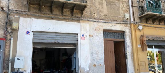 2-salle Garage à Palermo, Italy No. 7039 4