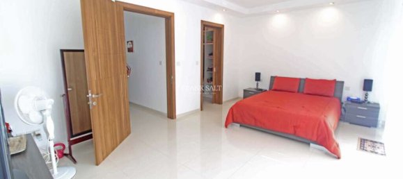 3 bedrooms Penthouse in Gharghur, Malta No. 6666 26