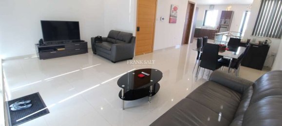 3 bedrooms Penthouse in Gharghur, Malta No. 6666 19