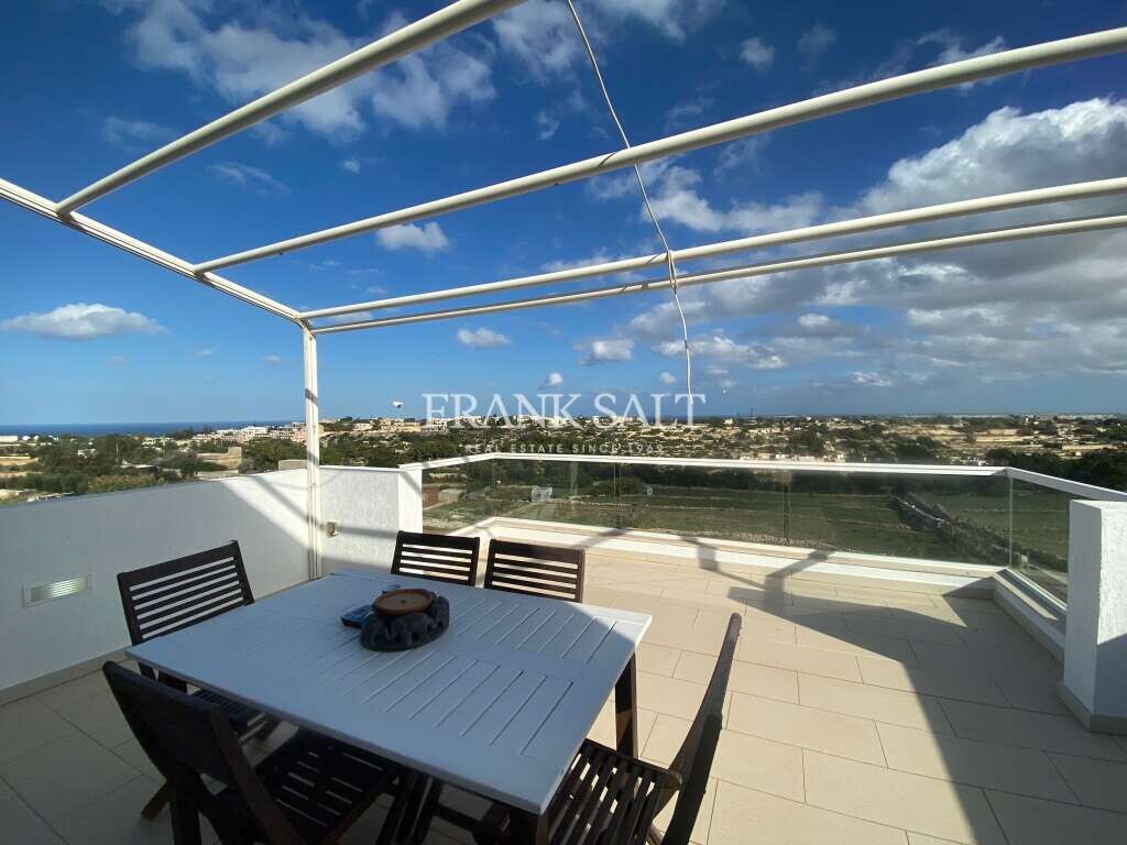 3 bedrooms Penthouse in Gharghur, Malta No. 6666
