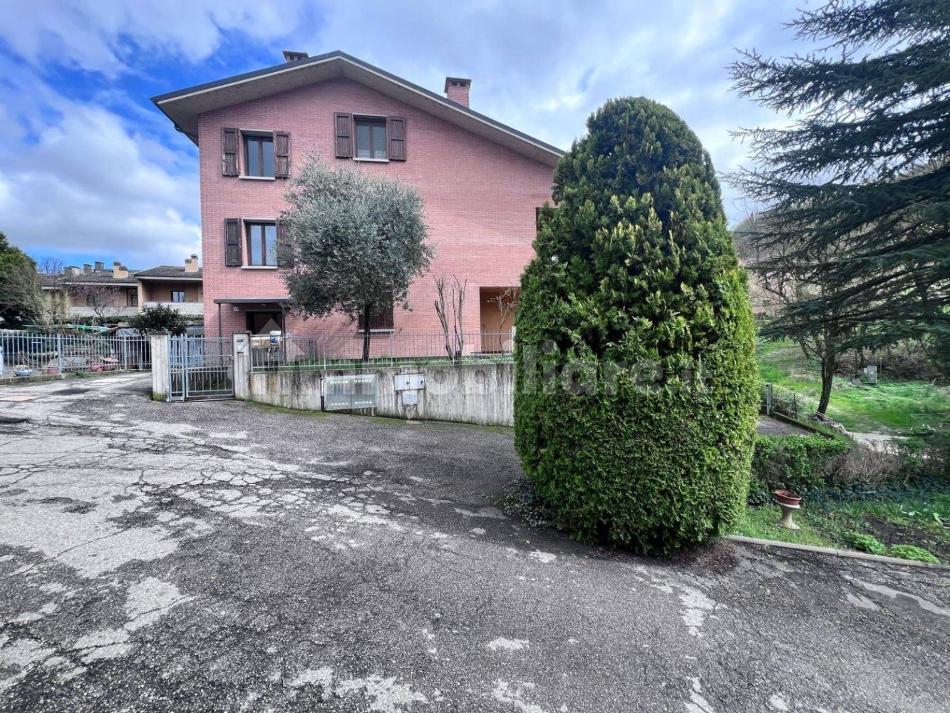 3 bedrooms Apartment in Monte San Pietro, Italy No. 221077