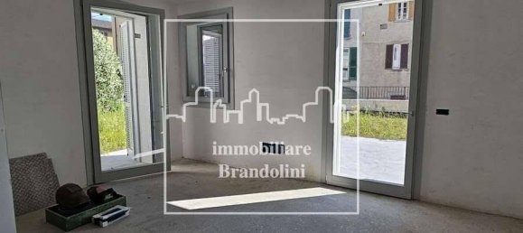 Квартира с 4 комнатами в Комерио, Италия № 170967 10