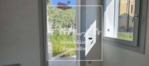 Квартира с 4 комнатами в Комерио, Италия № 170967 12