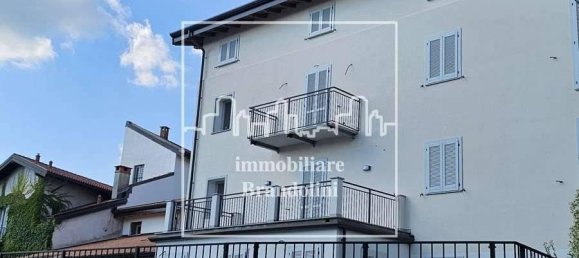 Квартира с 4 комнатами в Комерио, Италия № 170967 17