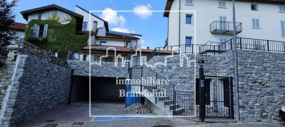 Квартира с 4 комнатами в Комерио, Италия № 170967 16