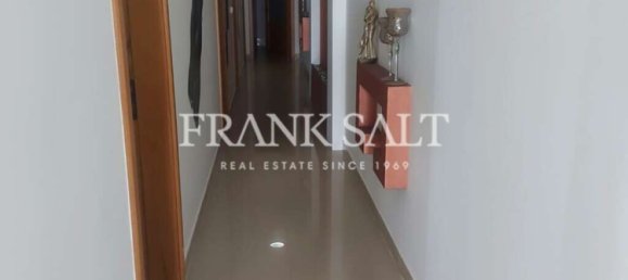 3 bedrooms Maisonette in Marsaskala, Malta No. 8091 5