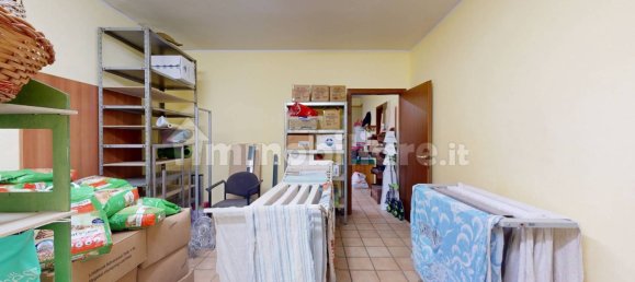 3-Zimmer Gewerbliche Immobilie in Bologna, Italy, Nr. 59772 13