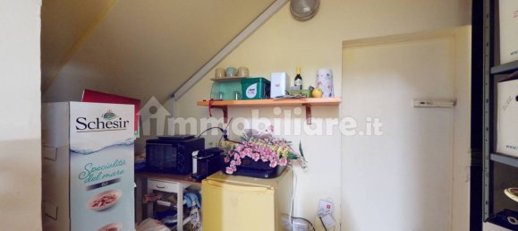 3-Zimmer Gewerbliche Immobilie in Bologna, Italy, Nr. 59772 11