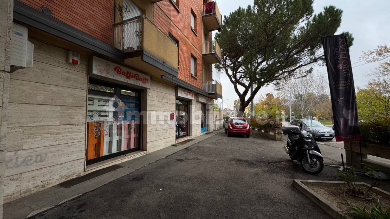 3-Zimmer Gewerbliche Immobilie in Bologna, Italy, Nr. 59772