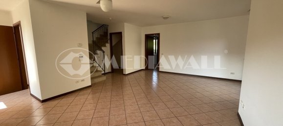 Villa de 4 dormitorios en Pordenone, Italy No. 98886 24